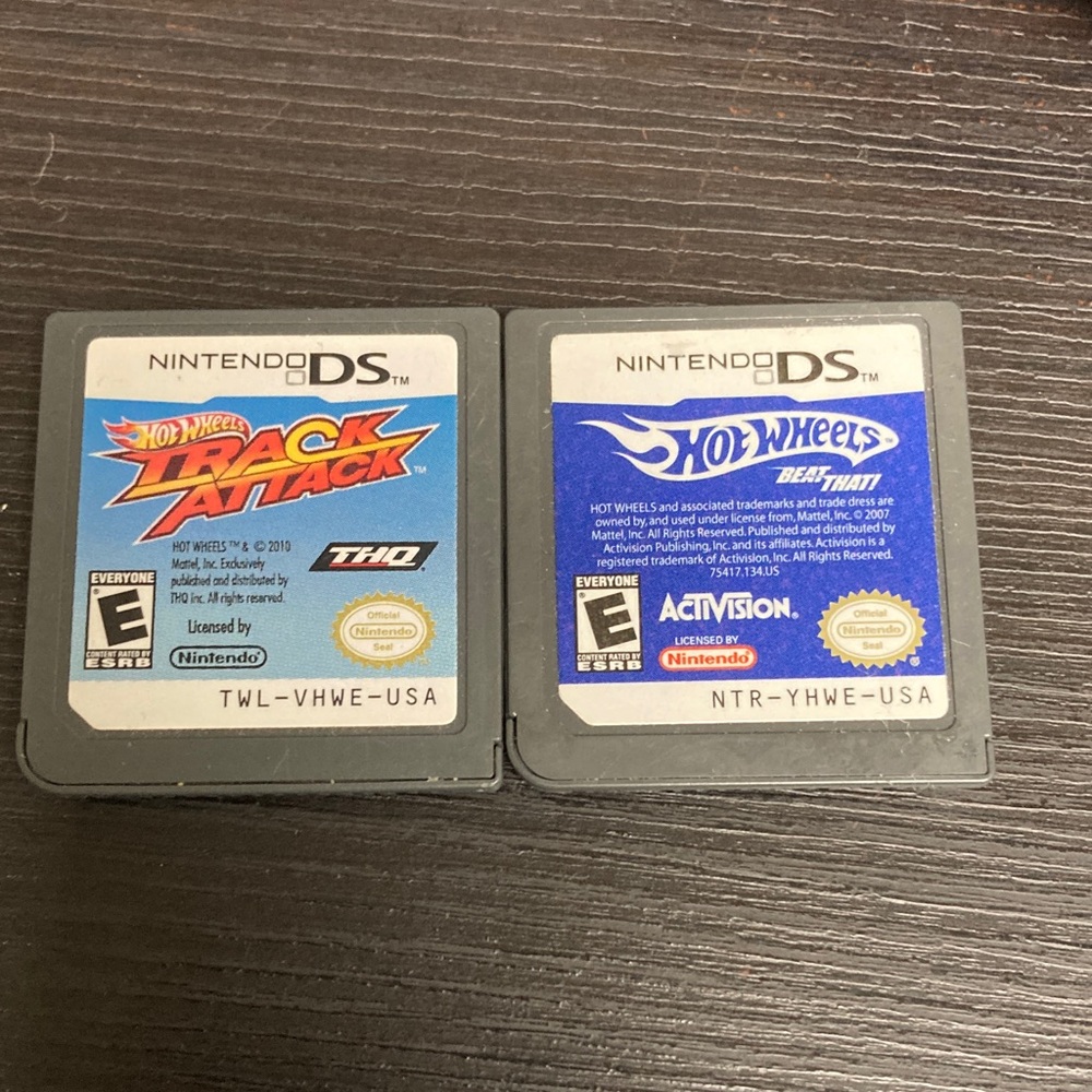 Nintendo DS Hot Wheels Game Cartridge Set - Track Attack & Beat That